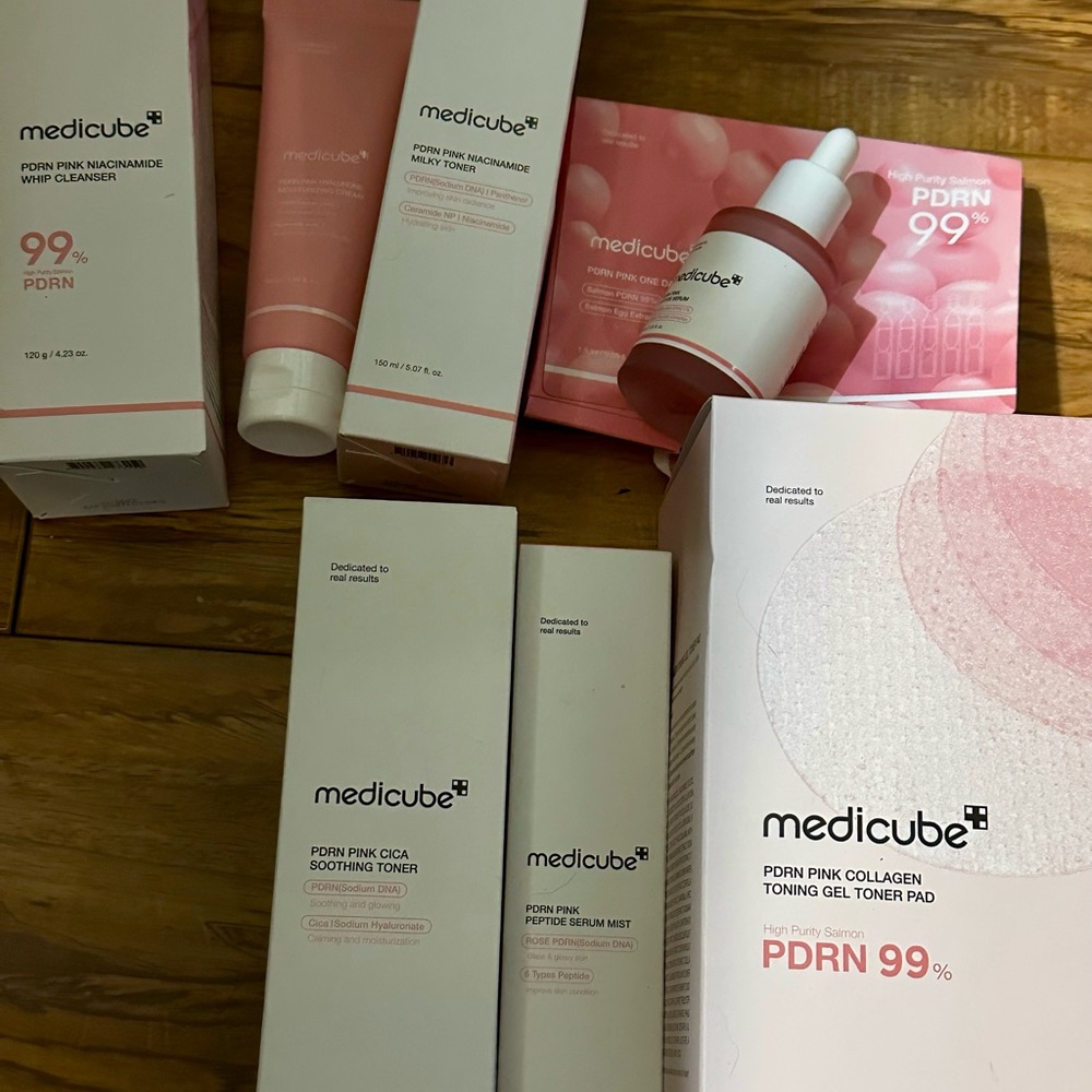 Medicube PDRN Pink Skincare Set